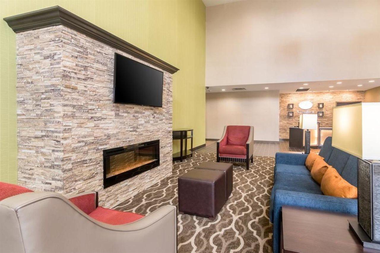 Comfort Suites Fairgrounds West Oklahoma City Buitenkant foto